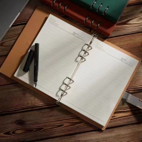 Lederne 14.3cm x 21.5cm Unternehmensdruckgewohnheit notizbücher A5 druckte Notizblöcke