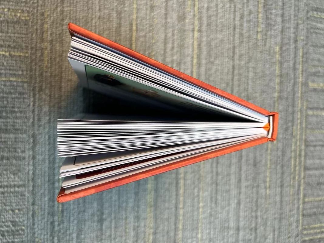 Kundenspezifisches Malbuch-Druckklassischer Entwurf CMYK des Pappgestrichenen papiers
